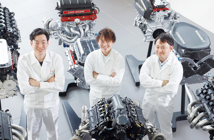 白色工作服
背后的寓意